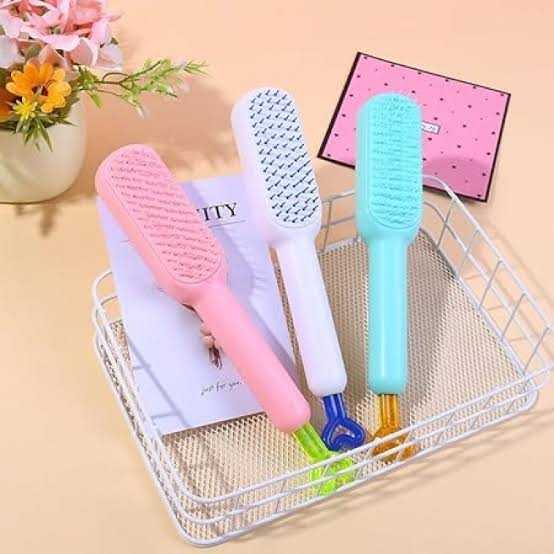 Telescopic Self-Cleaning Hair Brush – One-Click Easy Hair Removal Comb